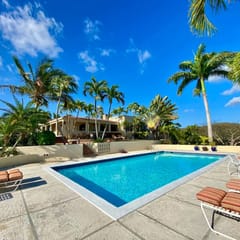 Betsy's Jewel - Caribbean Retreat