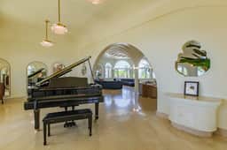 Castle STX Estate - Image 5