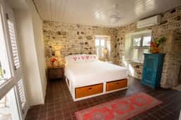Chateau Mt St Mary's - Image 3