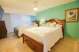 Island Breeze - Cozy Condo with beach access - Image 4