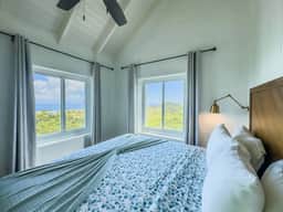 Moko Vista - Hilltop Ocean View Villa - Image 5