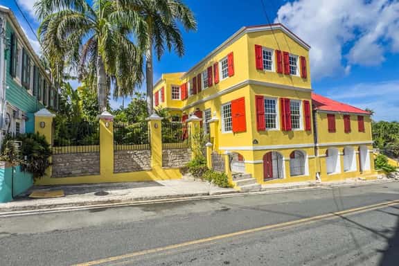 Villa Regina Bella-Historic Beauty in Frederiksted - Image 1