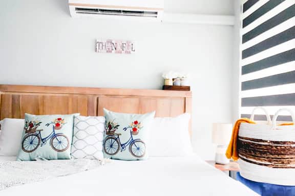 New! Posh Condo w/King Bed! - Image 5