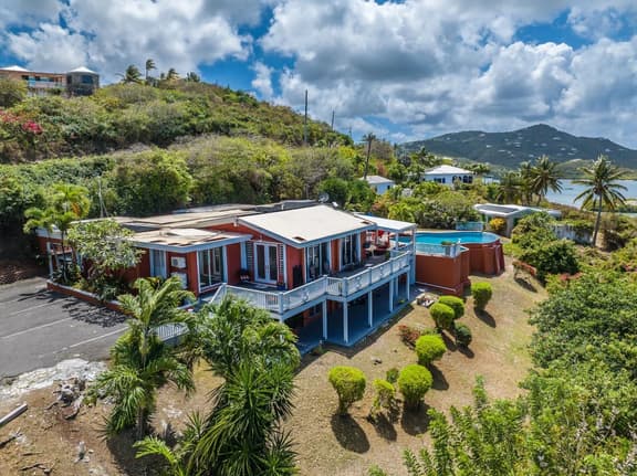 Hook ’em on Paradise - Luxury Villa - Image 1