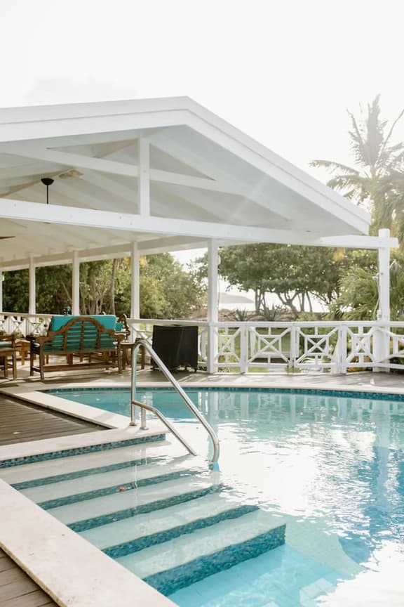 Shoy's Beach House - 5 Bedroom Villa on the Beach! - Image 1
